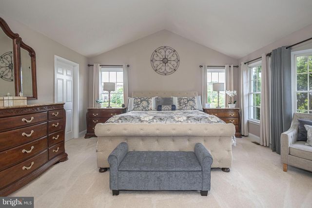 2062 SILVERWOOD DR, Newtown, PA 18940