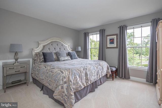 2062 SILVERWOOD DR, Newtown, PA 18940