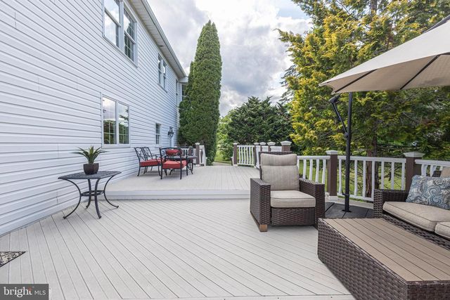 2062 SILVERWOOD DR, Newtown, PA 18940