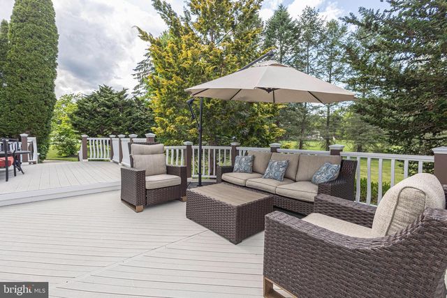 2062 SILVERWOOD DR, Newtown, PA 18940