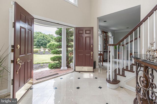 2062 SILVERWOOD DR, Newtown, PA 18940