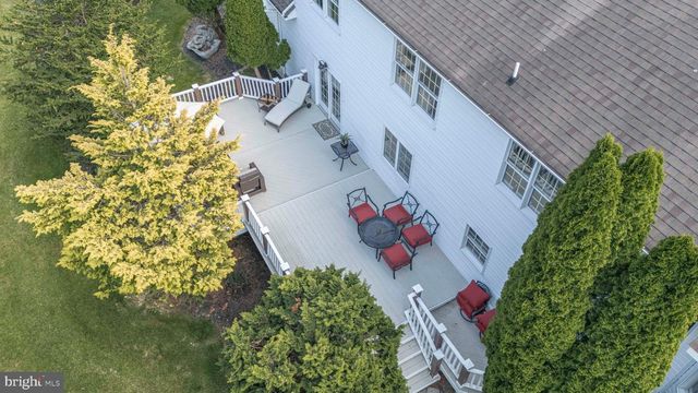 2062 SILVERWOOD DR, Newtown, PA 18940