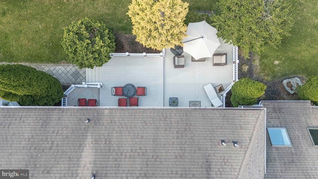 2062 SILVERWOOD DR, Newtown, PA 18940