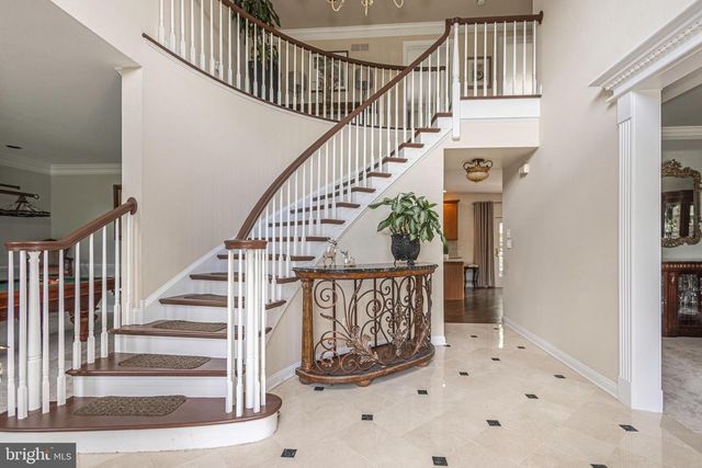 2062 SILVERWOOD DR, Newtown, PA 18940