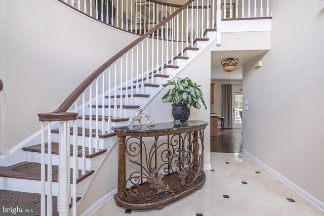 2062 SILVERWOOD DR, Newtown, PA 18940