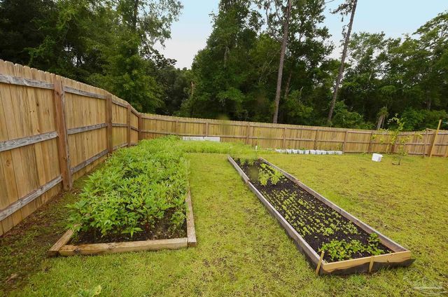 6359 Burrow Ln, Pensacola, FL 32526