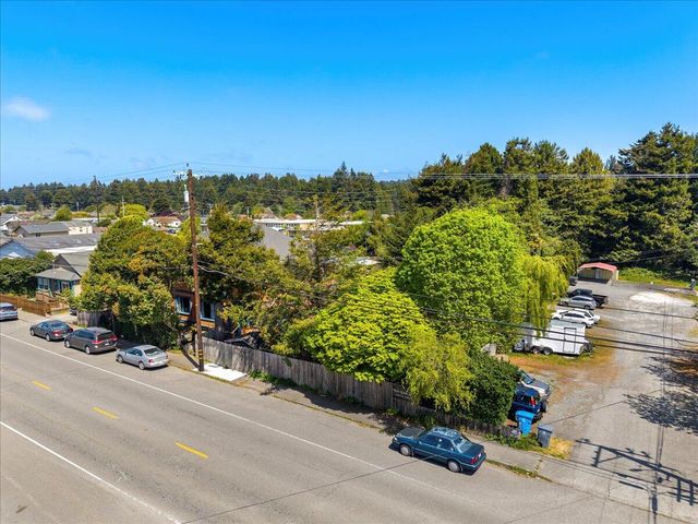 3981 F Street, Eureka, CA 95503