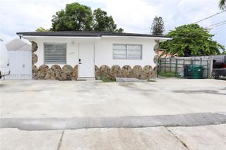 3144 NW 29th St 1, Miami, FL 33142