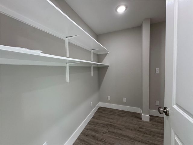 813 Central Ave, Elgin, TX 78621