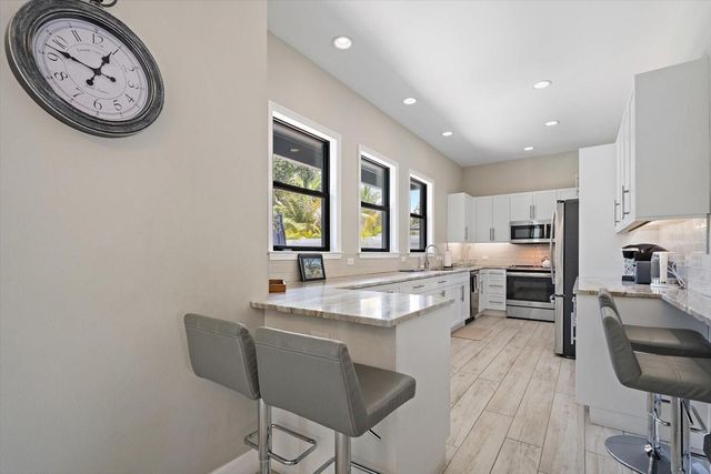 1905 TULIP DRIVE, Sarasota, FL 34239