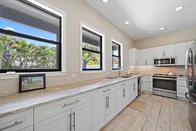 1905 TULIP DRIVE, Sarasota, FL 34239