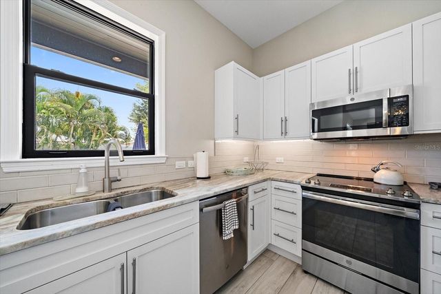 1905 TULIP DRIVE, Sarasota, FL 34239