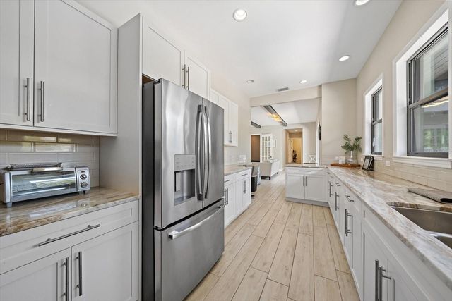1905 TULIP DRIVE, Sarasota, FL 34239