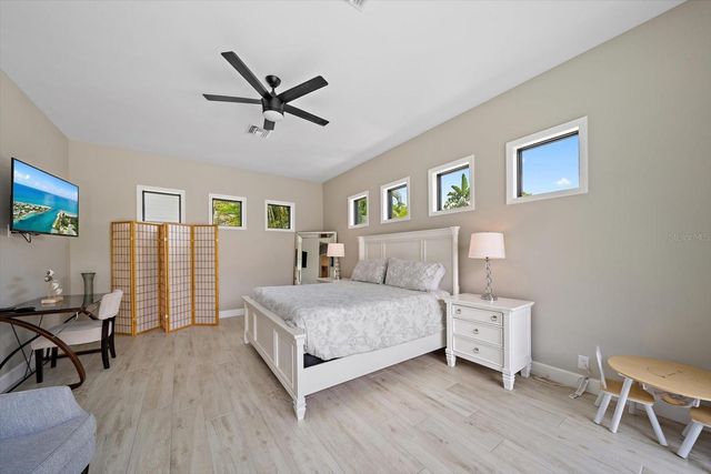 1905 TULIP DRIVE, Sarasota, FL 34239