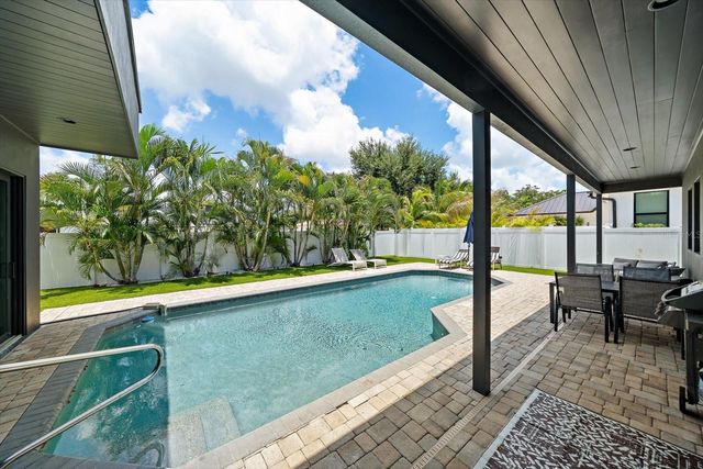 1905 TULIP DRIVE, Sarasota, FL 34239