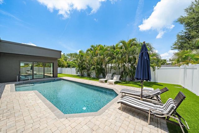 1905 TULIP DRIVE, Sarasota, FL 34239