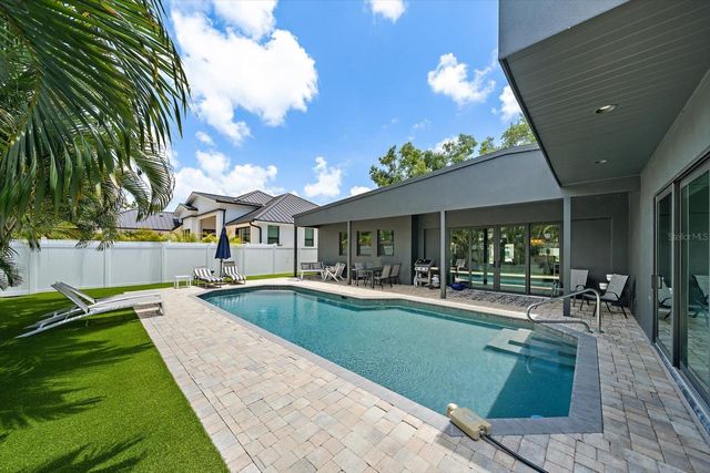 1905 TULIP DRIVE, Sarasota, FL 34239