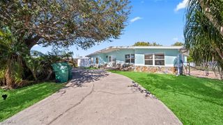 170 Poinsettia CIR NE, Port Charlotte, FL 33952