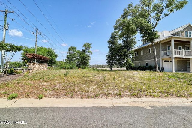 105 Mistiflower Court, Wilmington, NC 28412