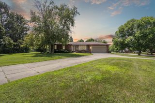 1619 Arnold Avenue, Rockford, IL 61108