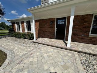 4109 Loves Creek, Howell, MI 48843