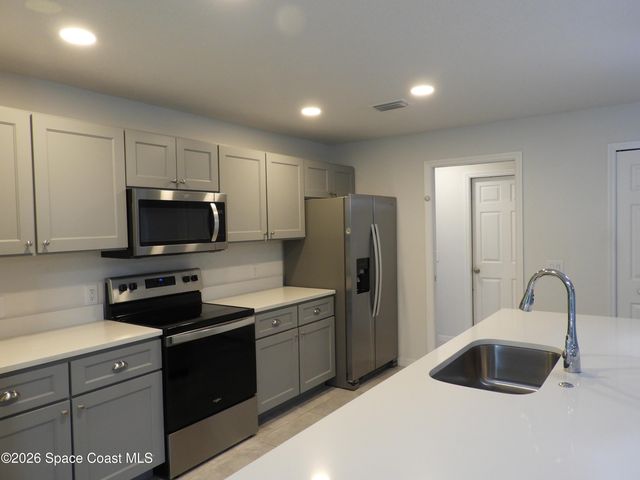 1530 Paley Circle SE, Palm Bay, FL 32909