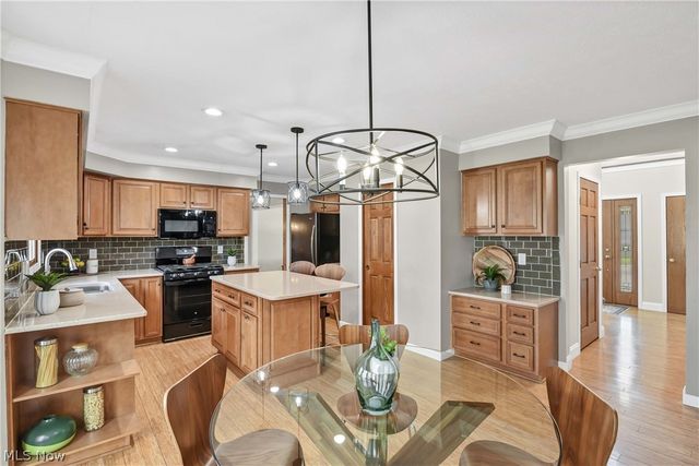 19726 Summer Place Drive, Strongsville, OH 44149