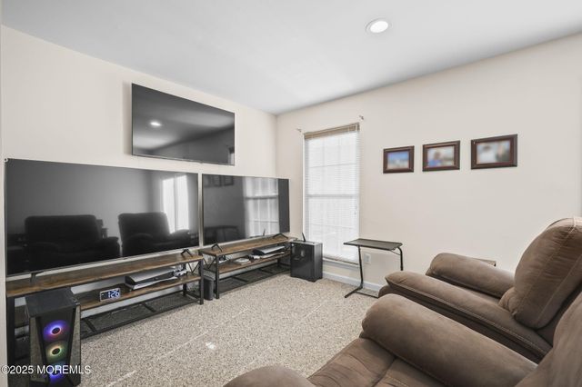 120 Joan Court, Jackson, NJ 08527