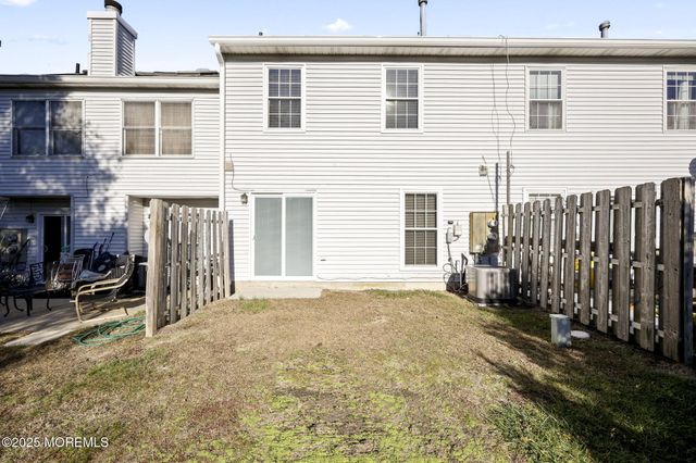 120 Joan Court, Jackson, NJ 08527