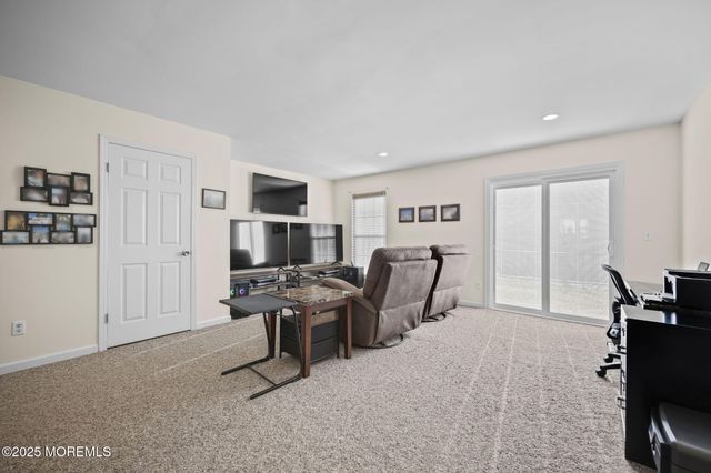 120 Joan Court, Jackson, NJ 08527