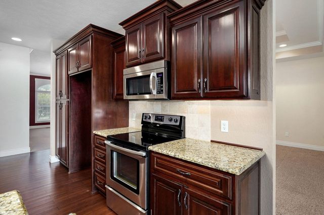 4566 East Kentbrook Drive, Springfield, MO 65802