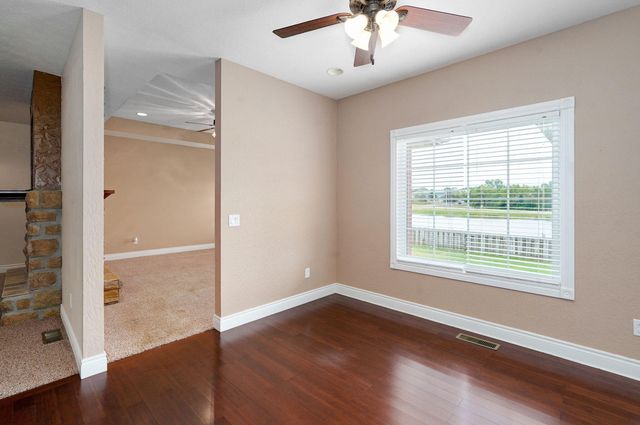 4566 East Kentbrook Drive, Springfield, MO 65802