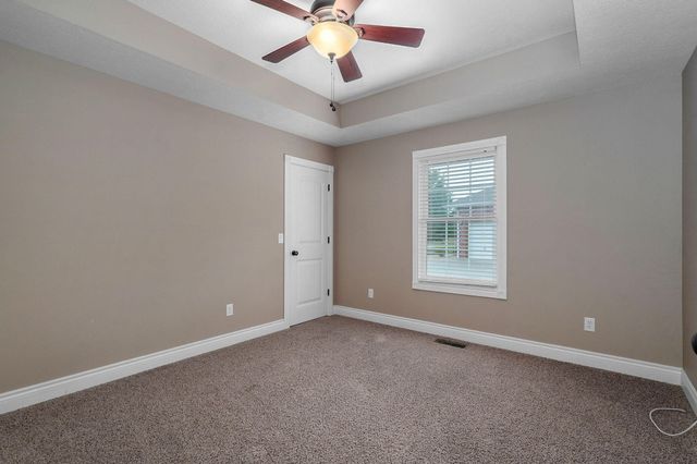 4566 East Kentbrook Drive, Springfield, MO 65802