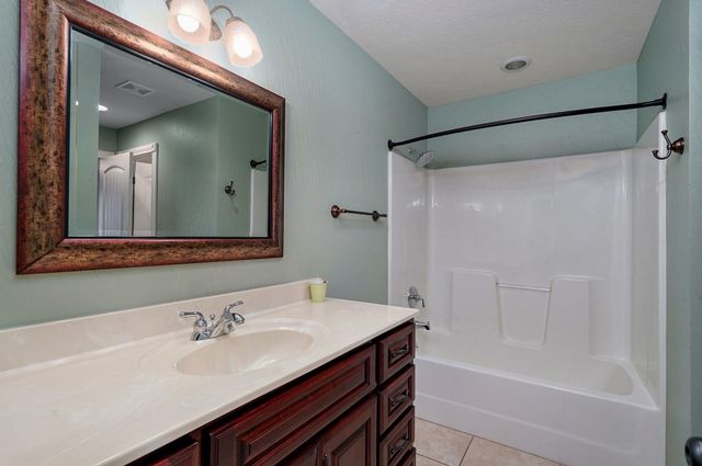 4566 East Kentbrook Drive, Springfield, MO 65802