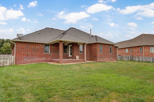 4566 East Kentbrook Drive, Springfield, MO 65802