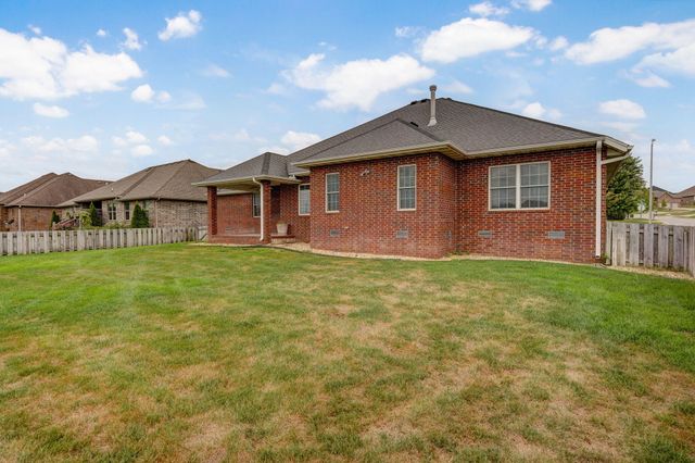 4566 East Kentbrook Drive, Springfield, MO 65802