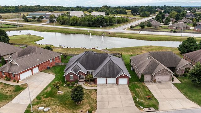 4566 East Kentbrook Drive, Springfield, MO 65802