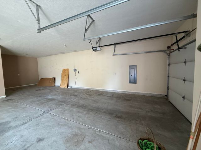 4566 East Kentbrook Drive, Springfield, MO 65802