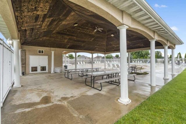 4566 East Kentbrook Drive, Springfield, MO 65802