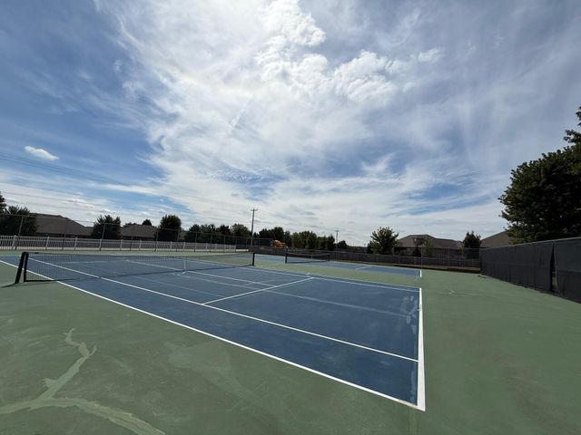 4566 East Kentbrook Drive, Springfield, MO 65802