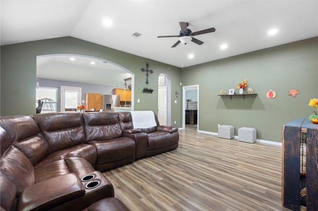 13184 Lake Breeze Lane, Willis, TX 77318