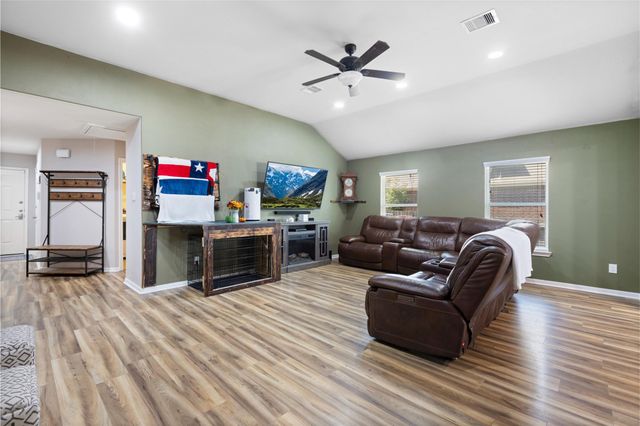 13184 Lake Breeze Lane, Willis, TX 77318