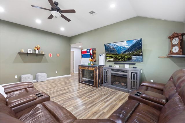 13184 Lake Breeze Lane, Willis, TX 77318