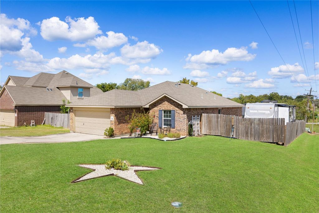 13184 Lake Breeze Lane, Willis, TX 77318