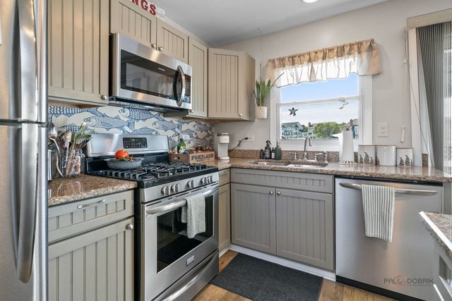 903 Madison Avenue, Wauconda, IL 60084