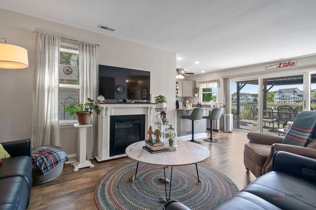 903 Madison Avenue, Wauconda, IL 60084