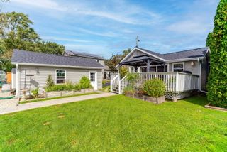 903 Madison Avenue, Wauconda, IL 60084