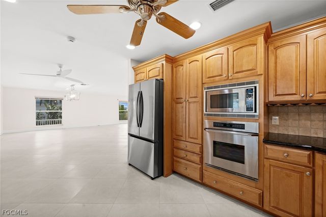 2193 Macadamia ST, St James City, FL 33956