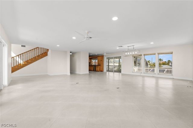 2193 Macadamia ST, St James City, FL 33956