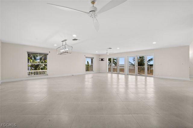 2193 Macadamia ST, St James City, FL 33956